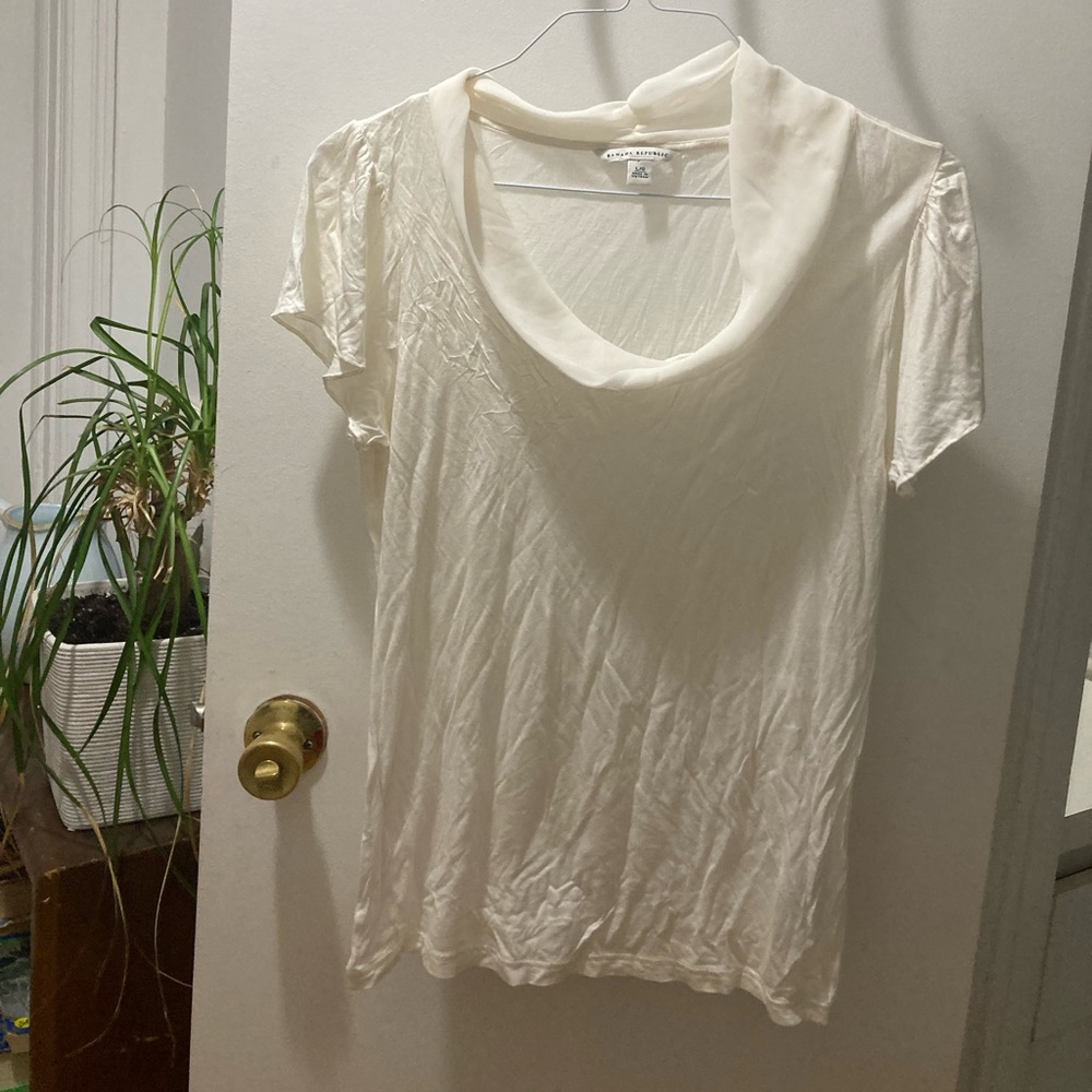 Banana Republic cream top L